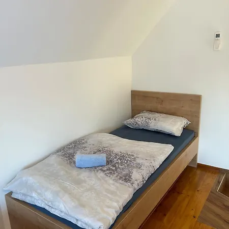 Semesterbostad Ana&borl Entire House *