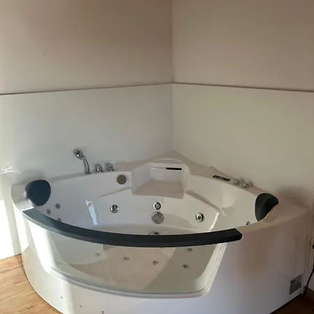 Ana&borl House Semesterbostad